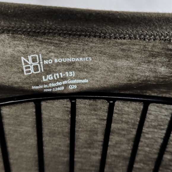 No Boundaries Women's Top - Size L (11/13) - Olive Green - Picture 4 of 4